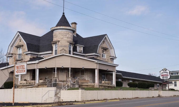 Bedford Hotel | Rosemount Motel