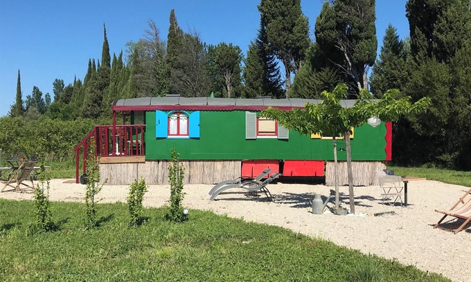 St.-Remy-de-Provence Cabin | Roulotte 3 Personnes