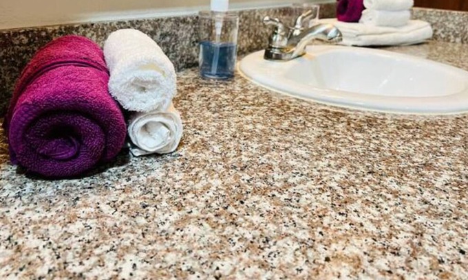 Pearland House | Royal 👑 1 Bedroom~Tranquil~Near Entertainment!!