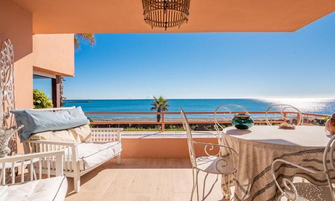 Sotogrande Apartment | Royal Front Beach Apartment