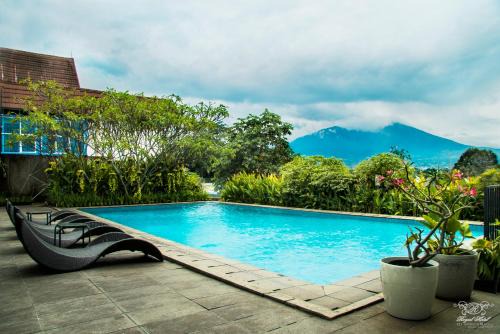 Bogor Tengah Hotel | Royal Hotel Bogor