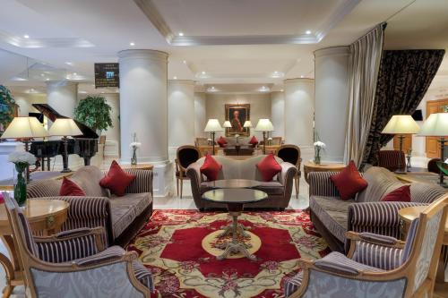 Downtown Geneva Hotel | Royal Manotel