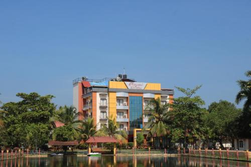 Kumarakom Hotel | ROYAL RIVIERA HOTELS & RESORTS