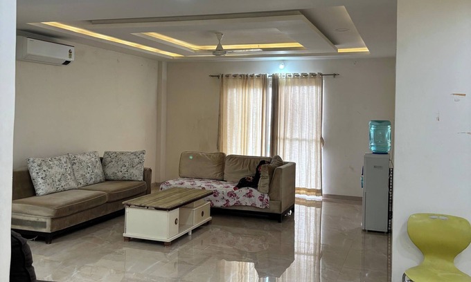 Banjara Hills Apartment | Royal Suites @ Banjara Hills road number 12