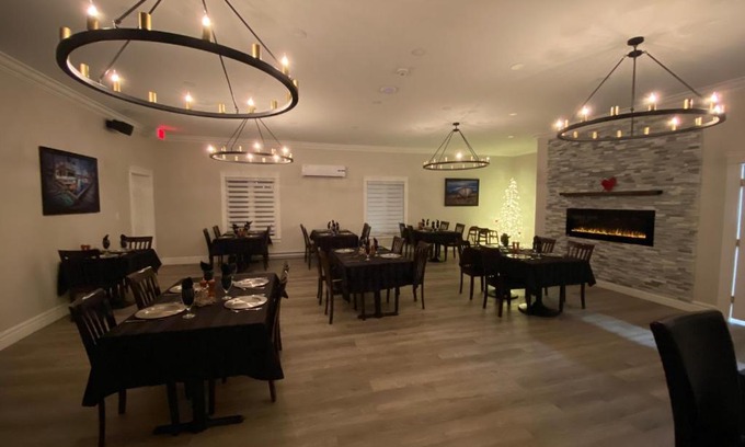 King's Point Hotel | Roy’s
