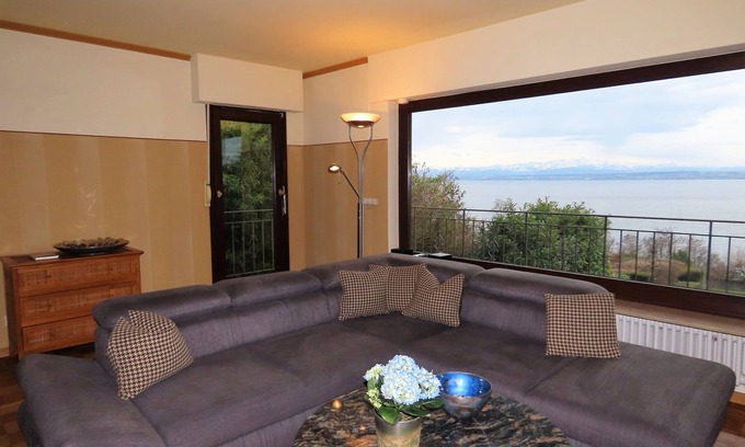 Meersburg Apartment | Ruhig und Ideal Gelegenes Urlaubs-zuhause mit Südbalkon und Fantastischem Blick