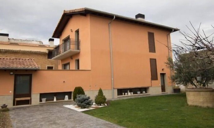 Obanos Cottage | Rural apartment La Patxuela for 17 people