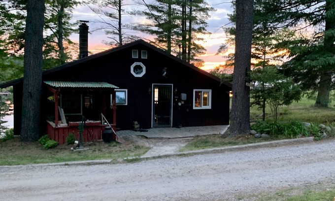 Russell Cabin | Rustic 2-bedroom cabin on Boyd Pond