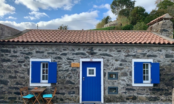 Feteiras Apartment | Rustic and romantic house fully renovated with private garden for couples