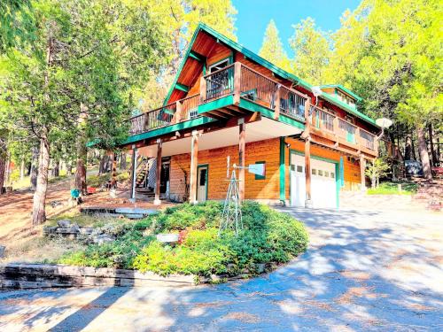Cold Springs House | Rustic and Scenic