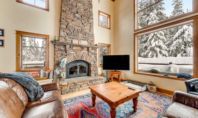 Serene Lakes Cabin | Rustic cabin by the lake & skiing with private sauna & game room - dog-friendly