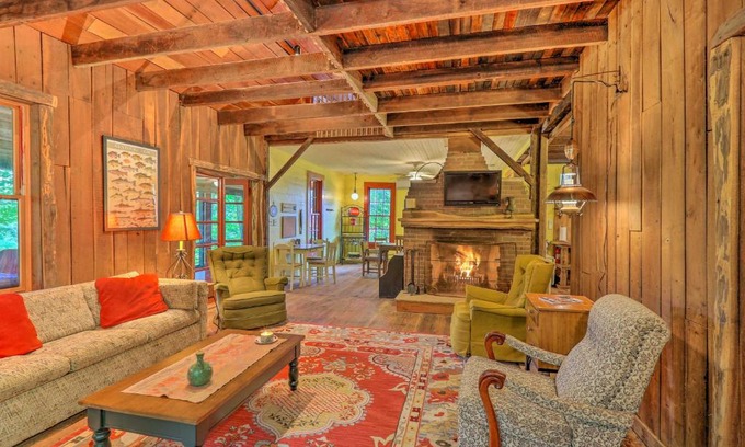 Burlington House | Rustic Cabin in the Woods 2-Acre Fishing Pond!