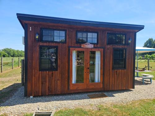 Morpeth House | Rustic Cabins Beside The Zoo