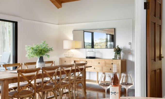 Pokolbin House | Rustic charm amongst the vines in Pokolbin