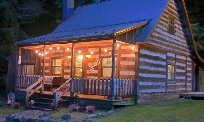 Blue Ridge Mountains Cabin | Rustic, Fall, fireplace @ 1800s Rustc Log Cabin WIFI TV, Sleeps 8 Discounts