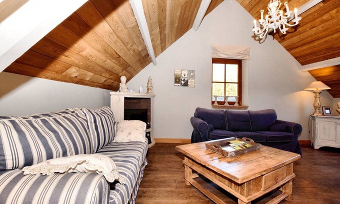 Ennal House | Rustic holiday home in Halleux
