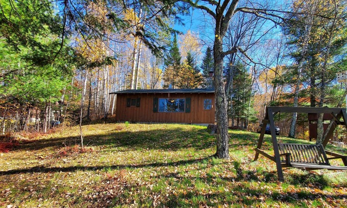 Bovey Cabin | Rustic Lakeside Cabin