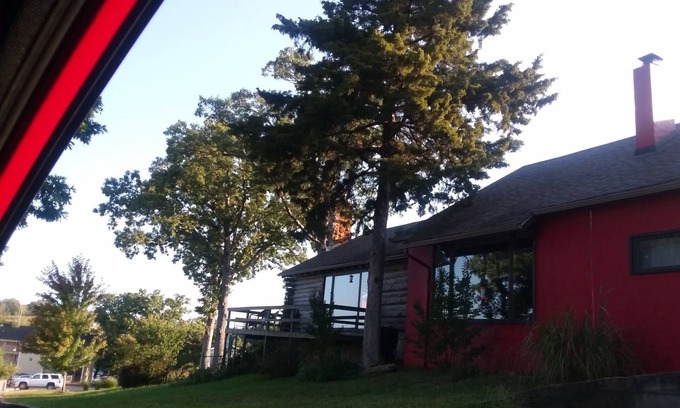 Osage Beach House | Rustic Log Cabin