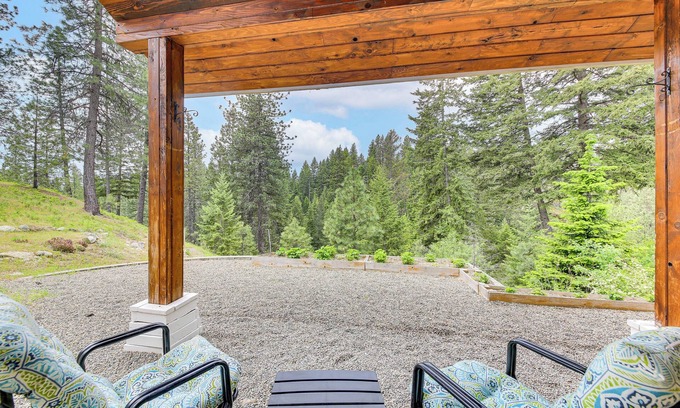 Newport House | Rustic & Modern Home w/Forest Views in Newport!