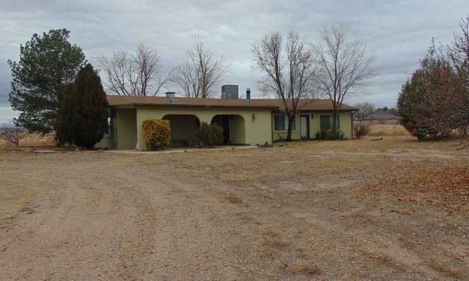 Chino Valley House | Rustic Ranch Style House 3 bed 2 bath on 2 Acres in Chino Valley