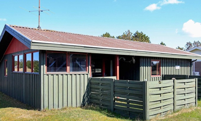 Klitmoller House | Rustic Retreat in Klitmoller-By Traum