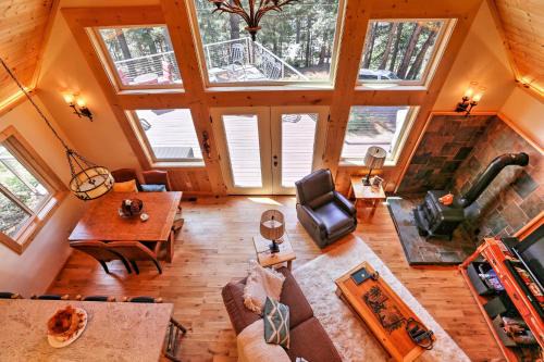 East Shore House | Rustic Retreat with Deck Steps From Lake Almanor!