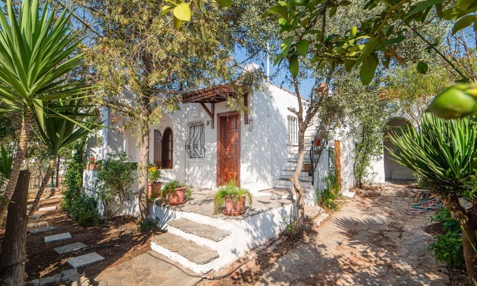 Mumcular Villa | Rustic Village House in Bodrum, 2 min to Beach