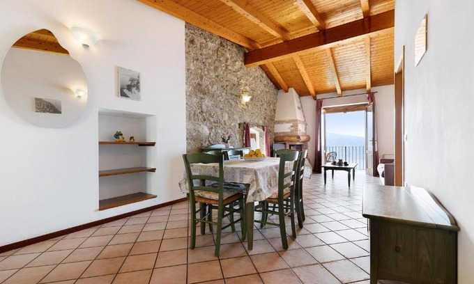 Oldesio Apartment | Rustico Spagnol 4