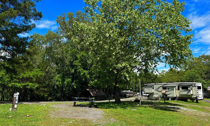 Aurora RV Rental | RV Site #44 Pull Through- camping 55ftx37ft
