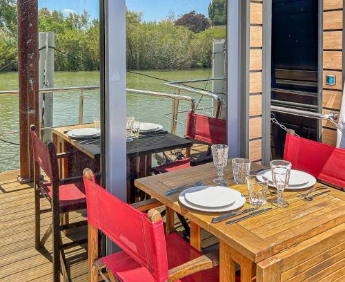 Gallician Boat Rental | Séjour Unique sur un Bateau "Marius"