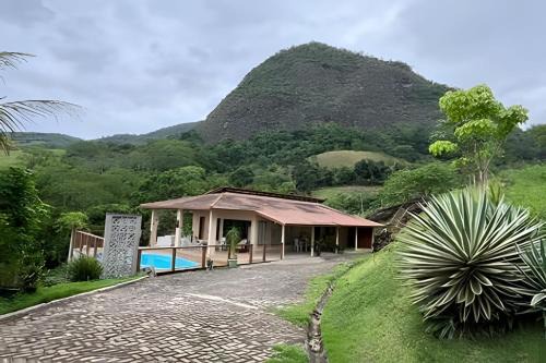 Castelo House | Sítio das Flores, 7 Km do centro de Castelo