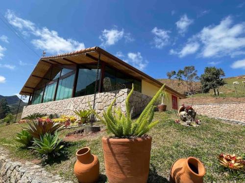 Nova Friburgo House | Sítio incrível com piscina e lago