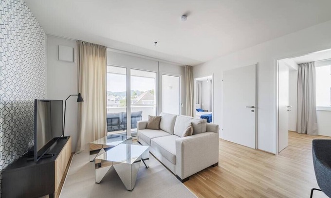 Gmunden Apartment | S.a.p.p.h.i.r.e |stylish 3 BR AP with balcony