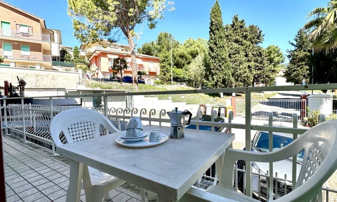 Sirolo Apartment | S179 - Sirolo, fully equipped three-room apartment in one hundred