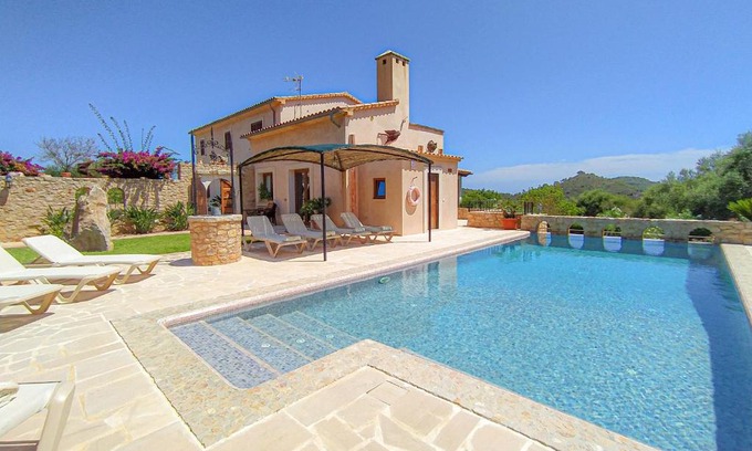 Felanitx Villa | Sa Sinia - Family rural house with pool and mountain views
