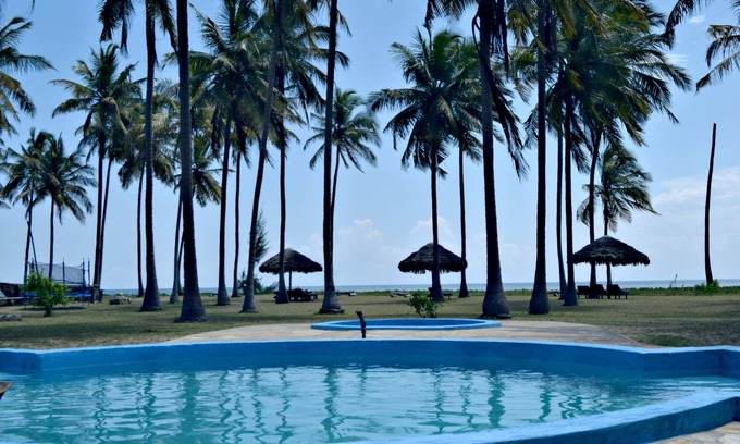 Mkwaja Hotel | Saadani Park Hotel