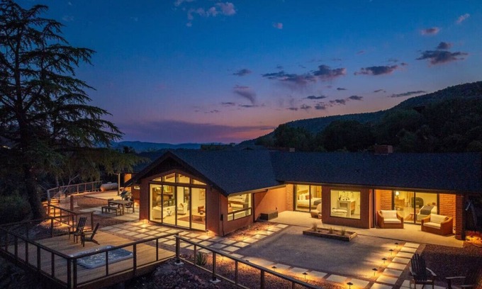 West Sedona Apartment | Sacred Cliffs: Cliffside Retreat with 360 Views, Hot Tub, River Access