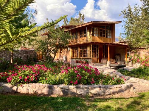 Urubamba House | Sacred mountain lodge