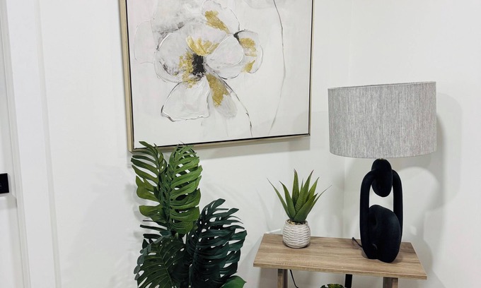 Southwest Edmonton House | Safe haven- Spacious and cozy two bedroom suite