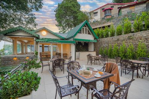 Kasauli House | SaffronStays The Row House