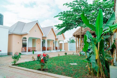 Boma la Ngombe Bed & Breakfast | Safi House