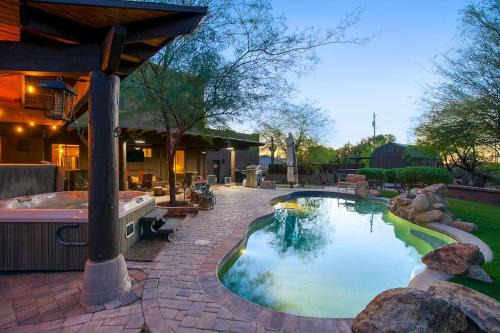 County Island House | Saguaro Sunset - Secluded 4BR Home with Rooftop Patio