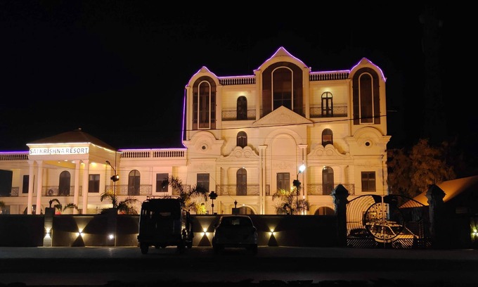 Itarsi Hotel | Sai Krishna Resort Garden