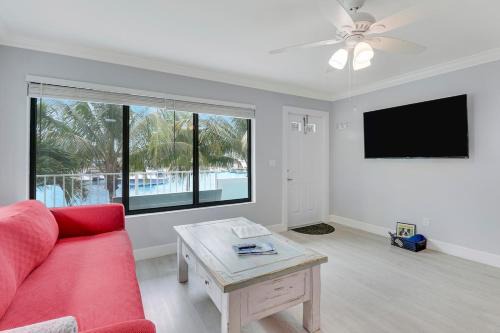 Stuart Apartment | Sailfish Suites - 12 - waterfront lodging