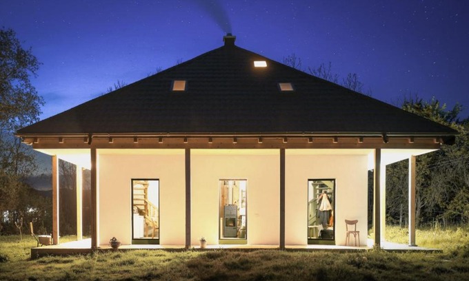 Valsanesti House | Saint Friday Cottage - Retreat, Garden and Forest