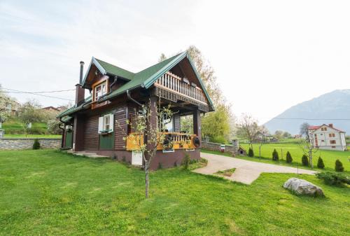Plav House | Salerno camp