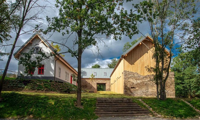 Neustupov House | Samota Hojšín