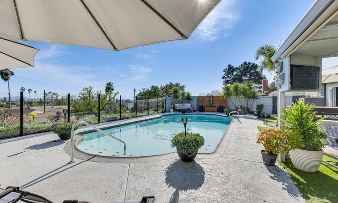 Lake Murray House | San Diego Hideaway w/Private Backyard Oasis!