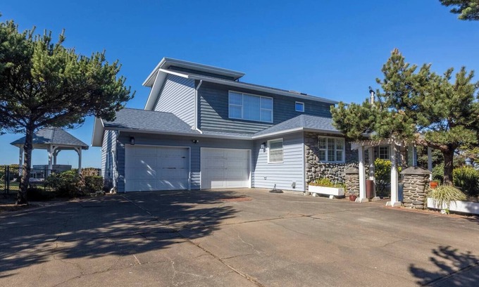 Seal Rock House | Sanctuary