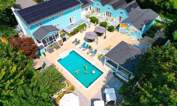 Rehoboth Beach Hotel | Sand Castle Room - Pool, Hot Tub, Sauna